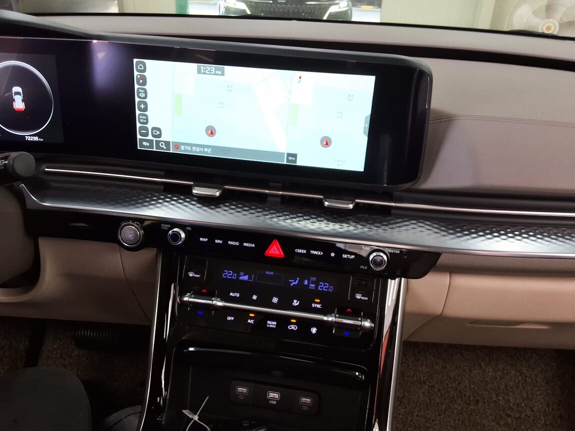 KIA NEW CARNIVAL (KA4) HI-LIMOUSINE 9-SEATER GASOLINE SIGNATURE 2023 - zdjęcie 24