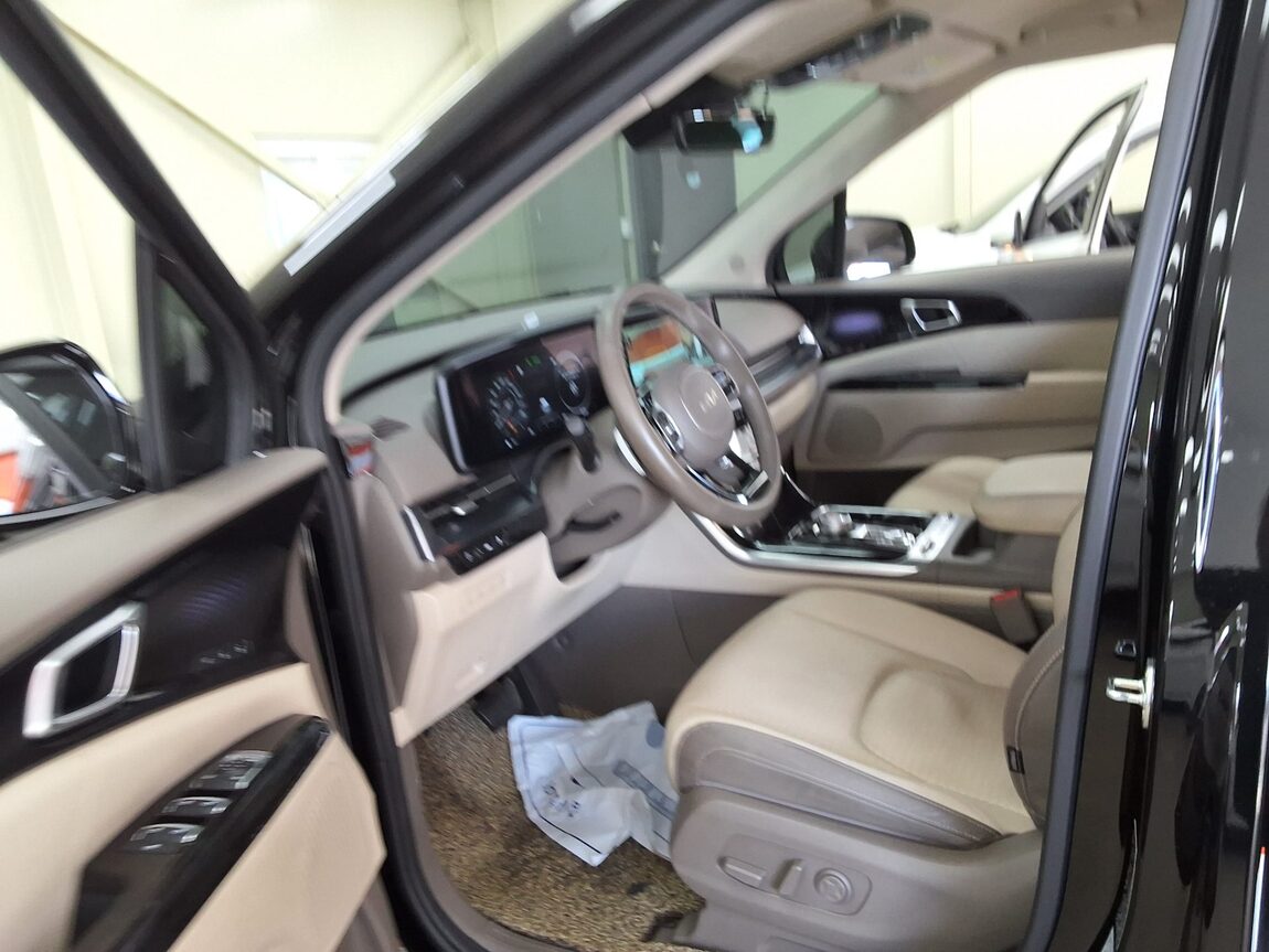 KIA NEW CARNIVAL (KA4) HI-LIMOUSINE 9-SEATER GASOLINE SIGNATURE 2023 - zdjęcie 11