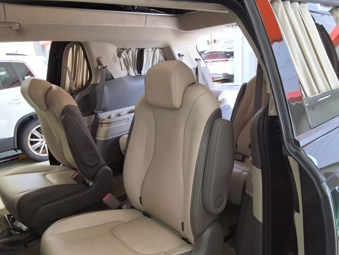 KIA NEW CARNIVAL (KA4) HI-LIMOUSINE 9-SEATER GASOLINE SIGNATURE 2023 - zdjęcie 13