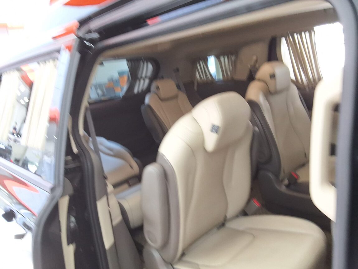 KIA NEW CARNIVAL (KA4) HI-LIMOUSINE 9-SEATER GASOLINE SIGNATURE 2023 - zdjęcie 14