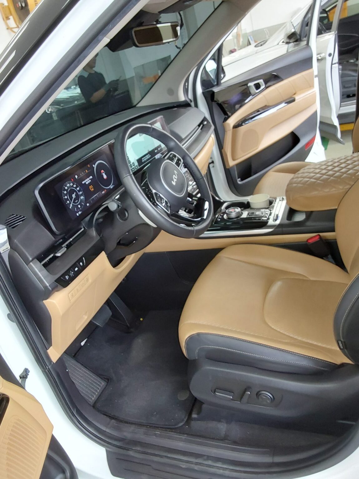 KIA NEW CARNIVAL (KA4) 9-SEATER DIESEL SIGNATURE 2023 - zdjęcie 10