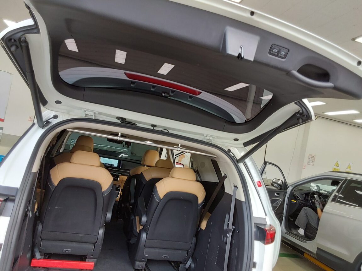 KIA NEW CARNIVAL (KA4) 9-SEATER DIESEL SIGNATURE 2023 - zdjęcie 15