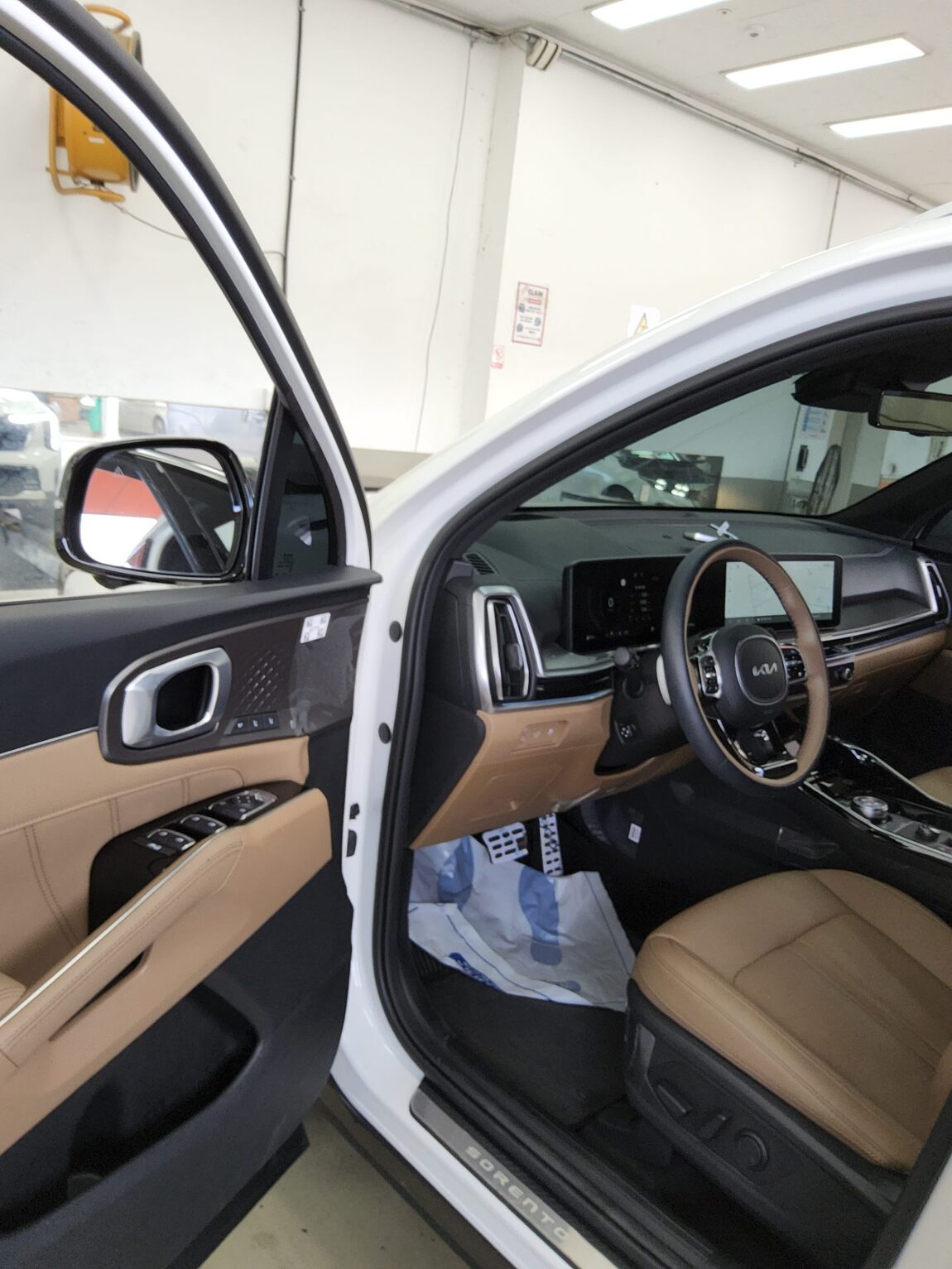 KIA THE NEW SORENTO (MQ4) 2.5 GASOLINE 2WD SIGNATURE 2024 - zdjęcie 10