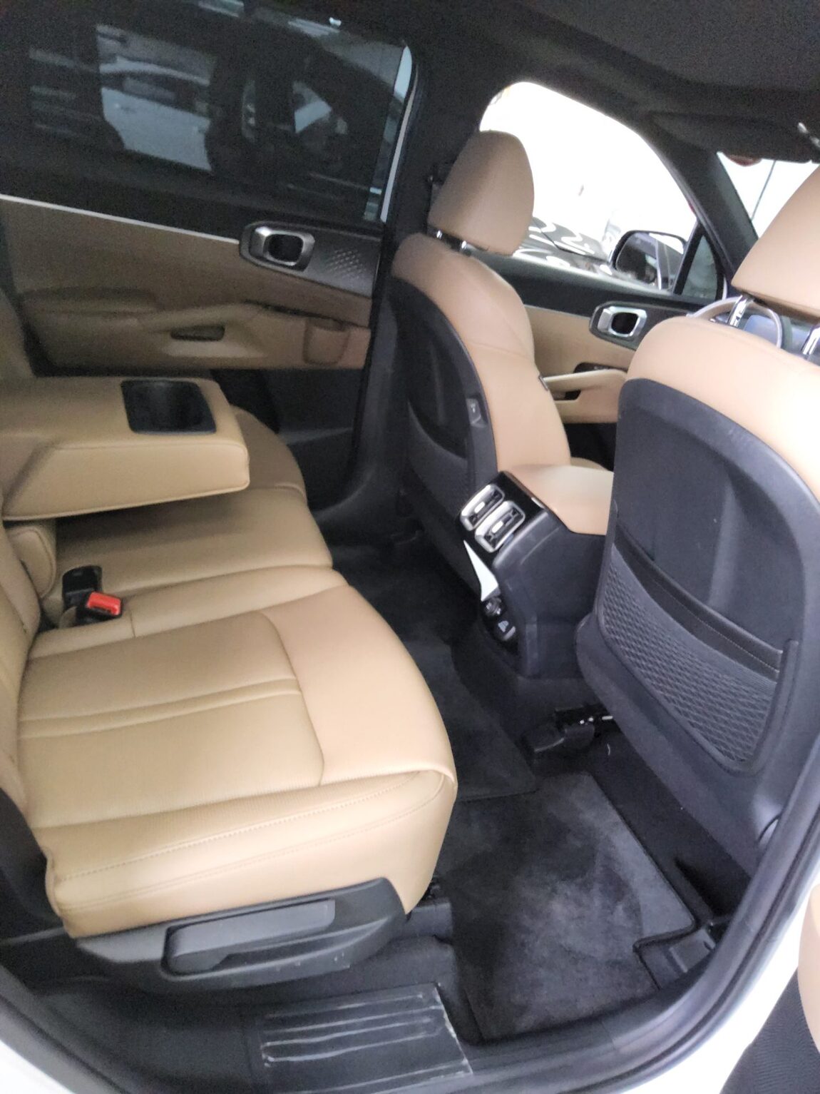 KIA THE NEW SORENTO (MQ4) 2.5 GASOLINE 2WD SIGNATURE 2024 - zdjęcie 13