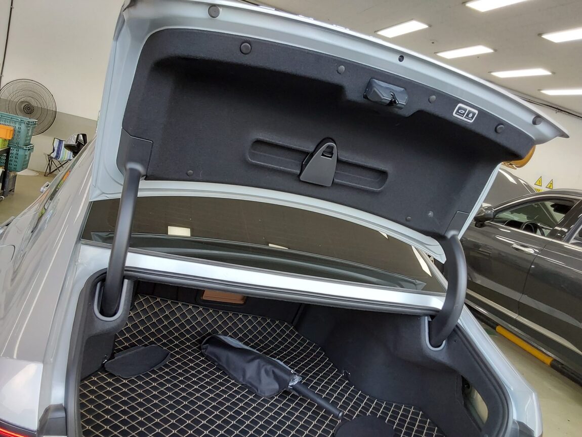 HYUNDAI THE ALL NEW GRANDEUR GASOLINE 2.5 EXCLUSIVE 2024 - zdjęcie 15