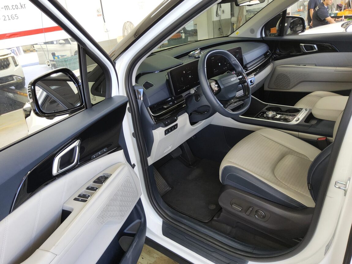 KIA THE NEW CARNIVAL HYBRID (KA4) 1.6 HEV 9-SEATER SIGNATURE 2025 - zdjęcie 10