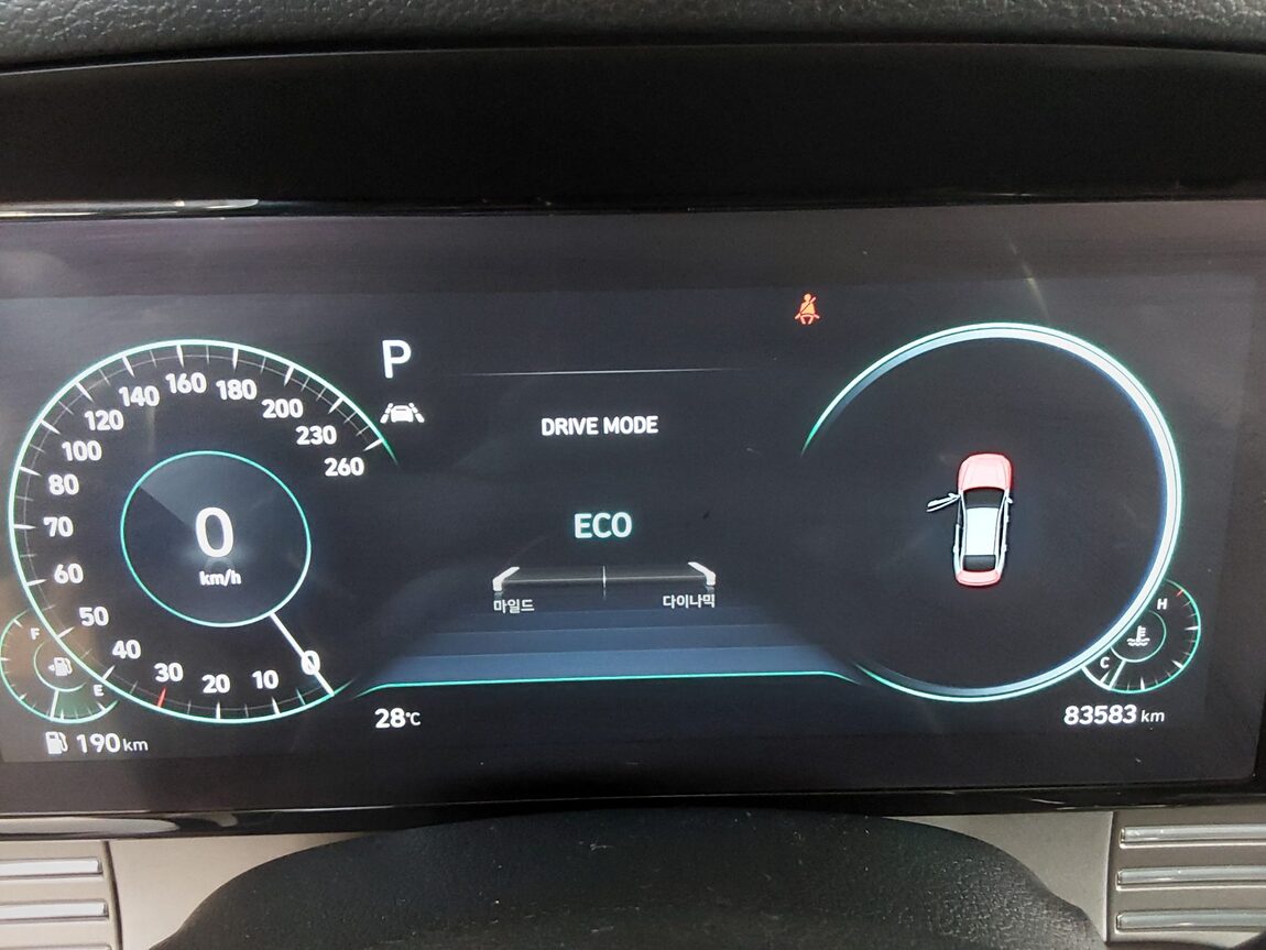 HYUNDAI THE NEW GRANDEUR IG GASOLINE 2.5 EXCLUSIVE 2022 - zdjęcie 9