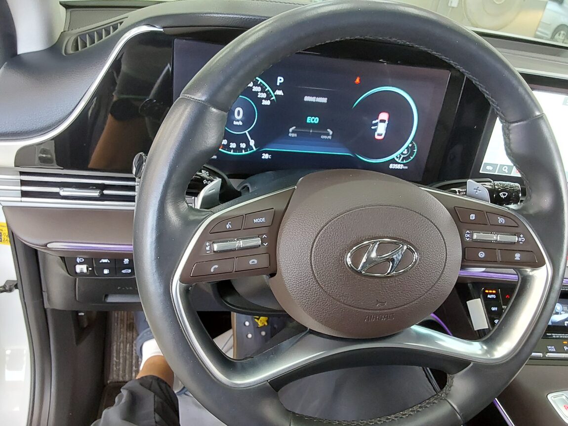 HYUNDAI THE NEW GRANDEUR IG GASOLINE 2.5 EXCLUSIVE 2022 - zdjęcie 18