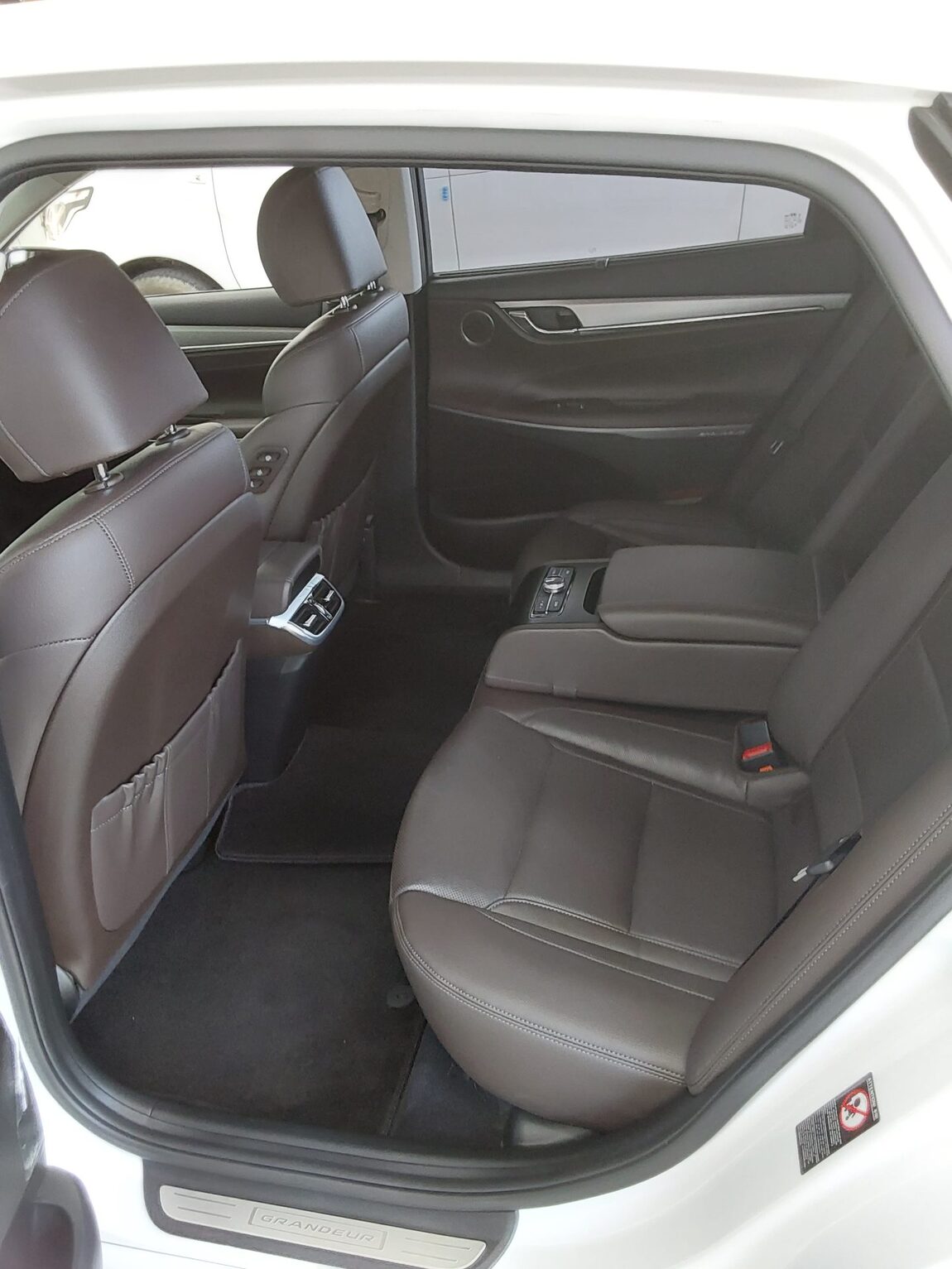 HYUNDAI THE NEW GRANDEUR IG GASOLINE 2.5 EXCLUSIVE 2022 - zdjęcie 12