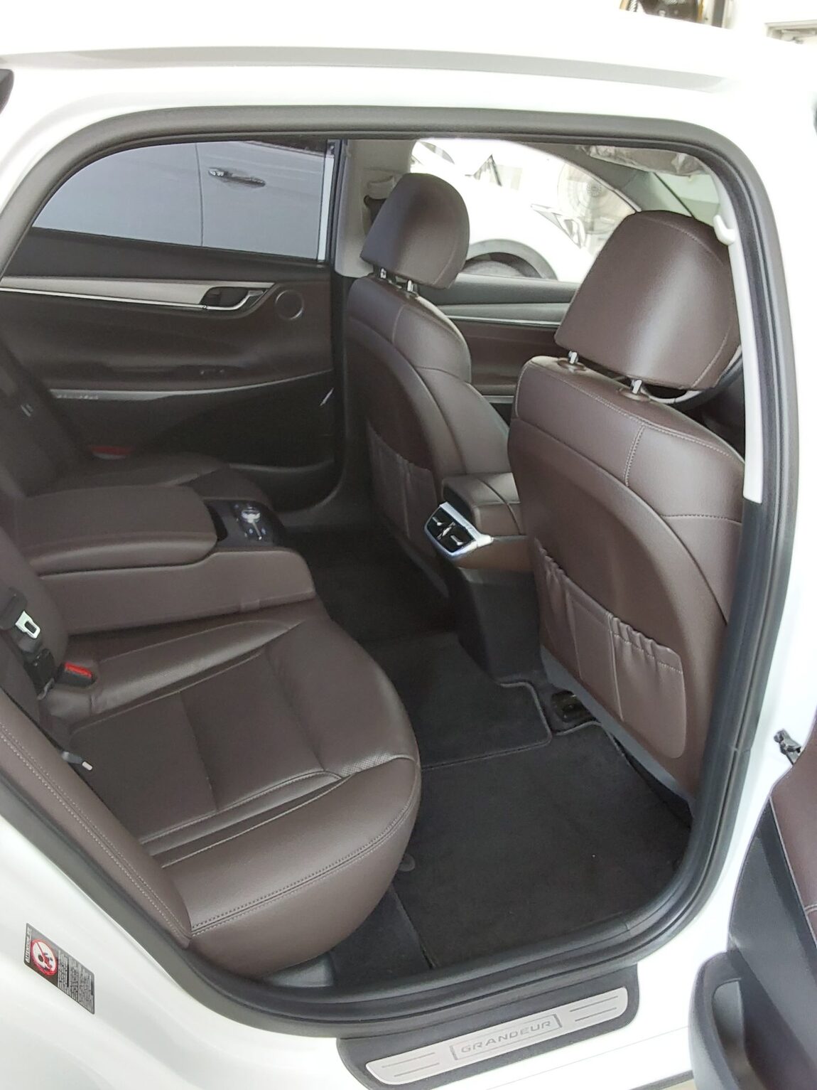 HYUNDAI THE NEW GRANDEUR IG GASOLINE 2.5 EXCLUSIVE 2022 - zdjęcie 13