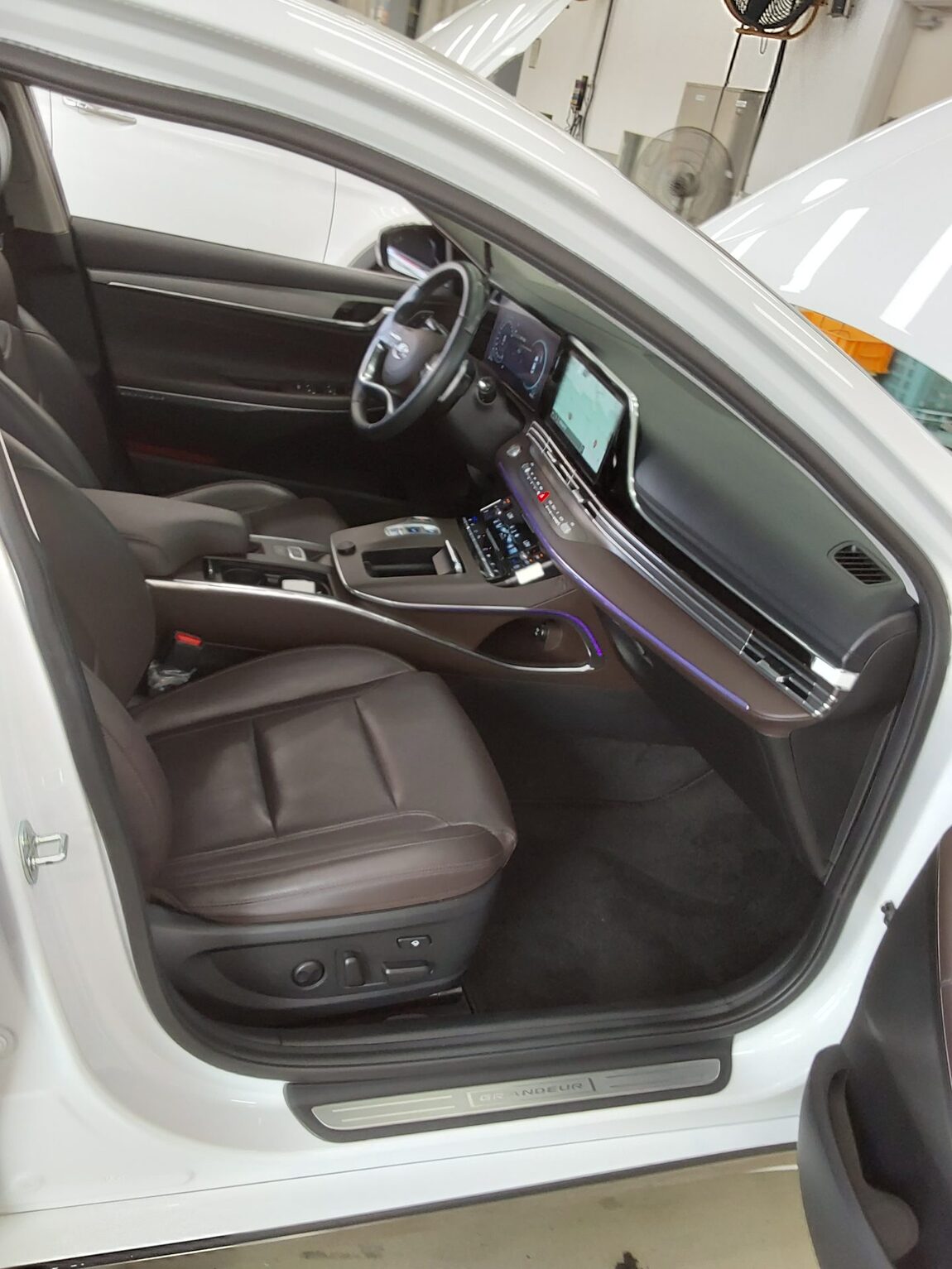HYUNDAI THE NEW GRANDEUR IG GASOLINE 2.5 EXCLUSIVE 2022 - zdjęcie 14