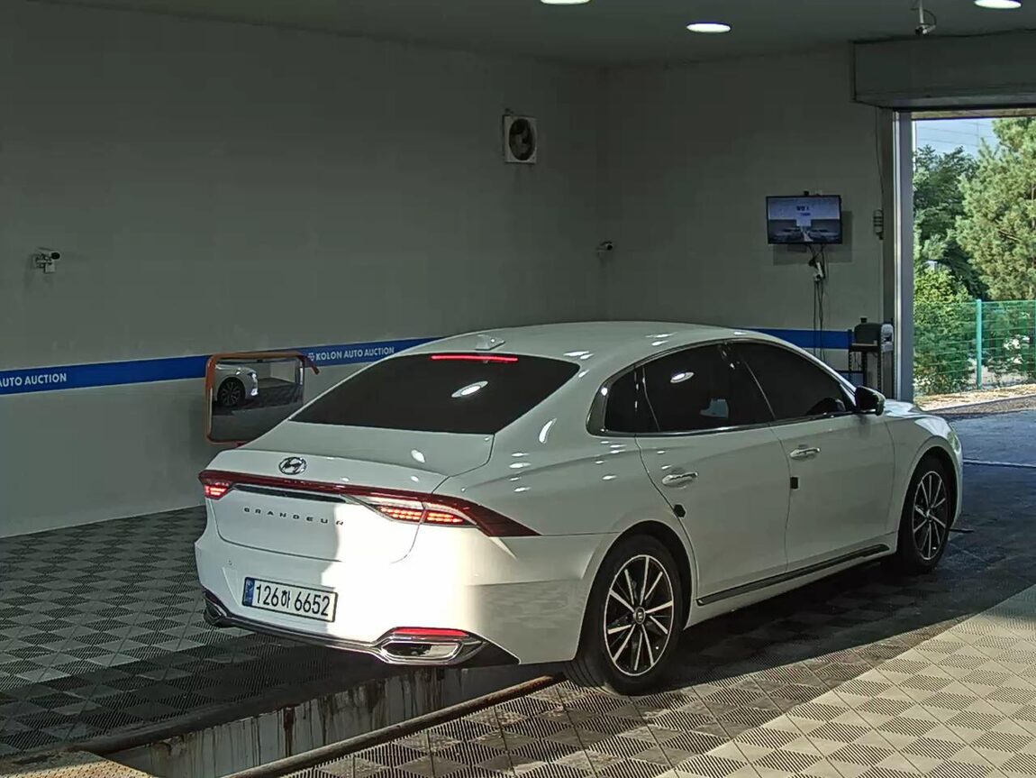 HYUNDAI THE NEW GRANDEUR IG GASOLINE 2.5 EXCLUSIVE 2022 - zdjęcie 5