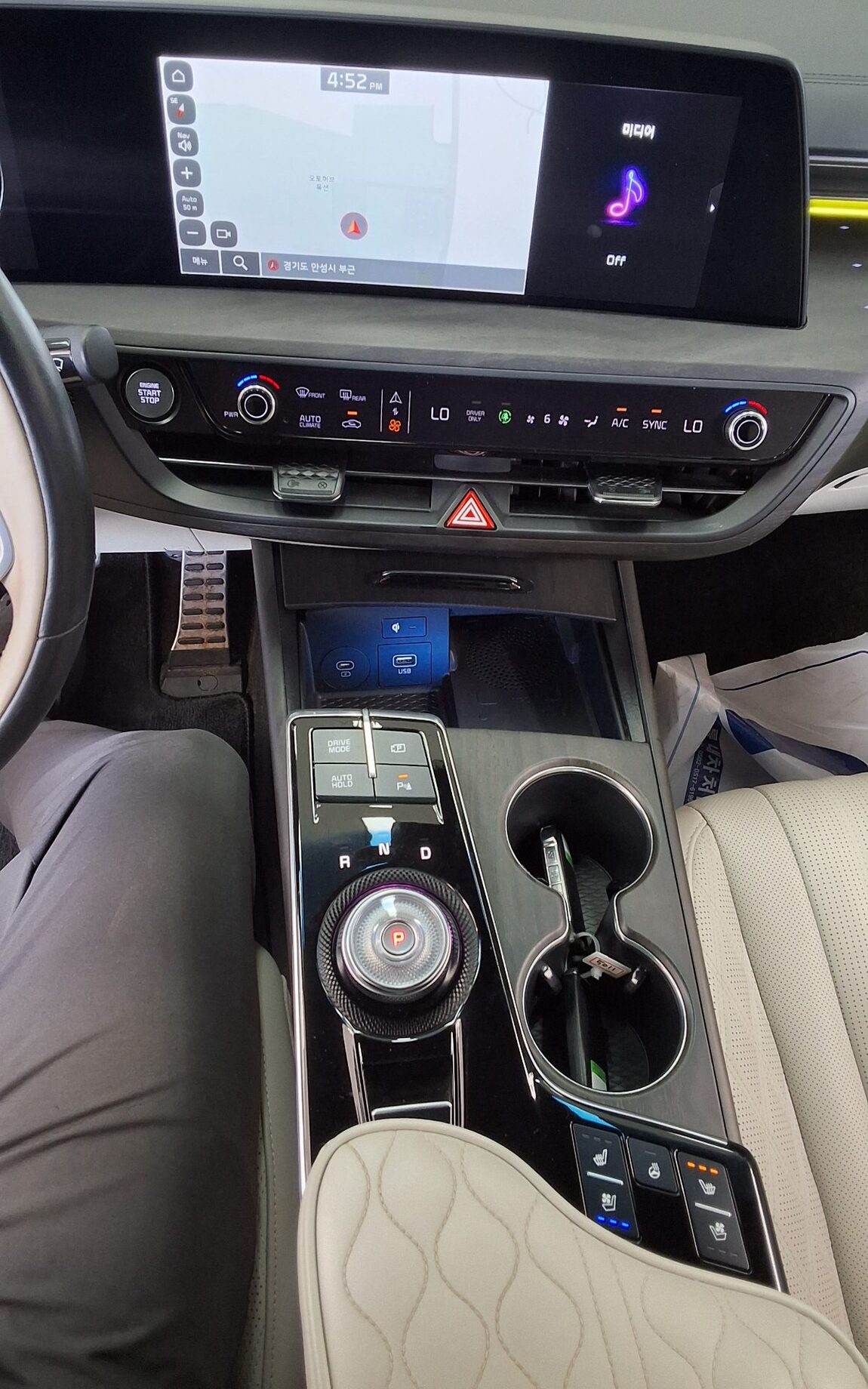 KIA K8 HYBRID HEV SIGNATURE 2023 - zdjęcie 18