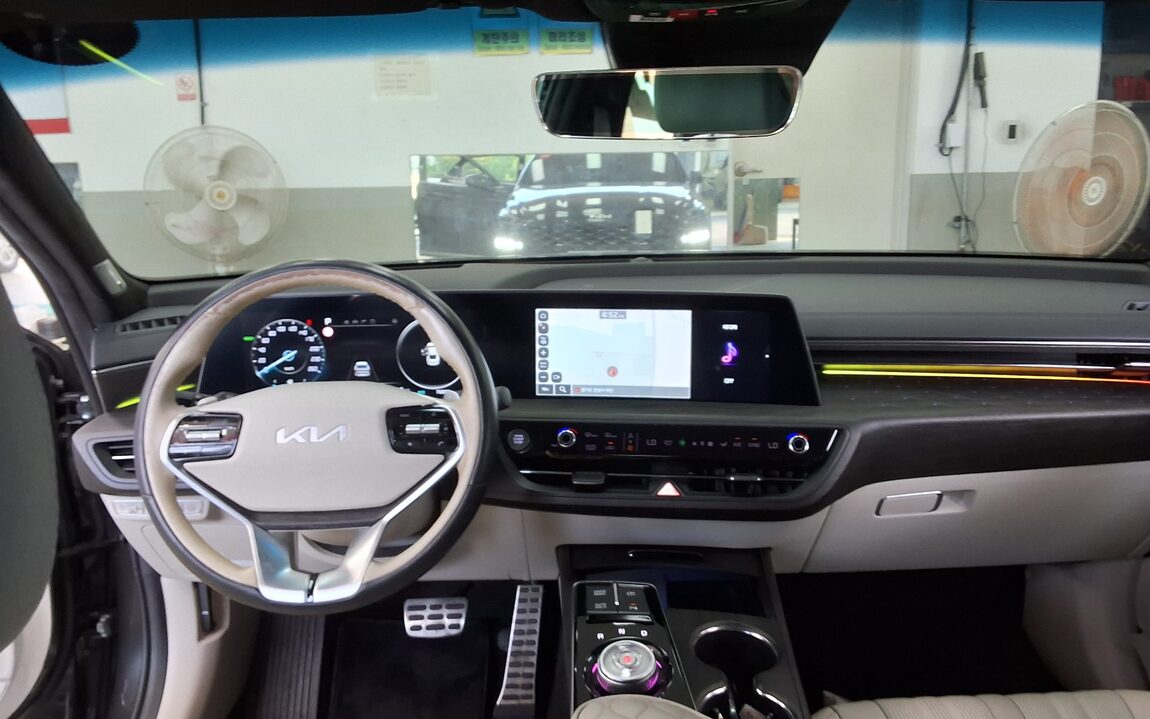 KIA K8 HYBRID HEV SIGNATURE 2023 - zdjęcie 11