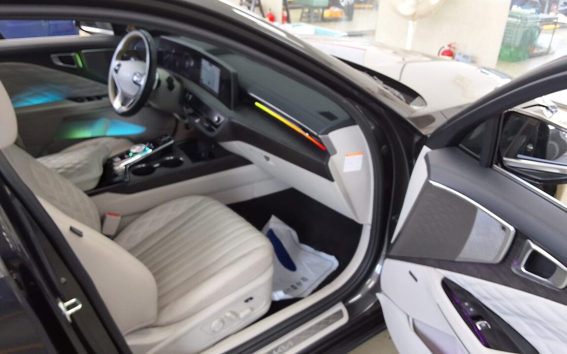 KIA K8 HYBRID HEV SIGNATURE 2023 - zdjęcie 14
