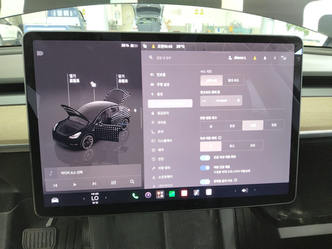TESLA MODEL Y AWD LONG RANGE 2022 - zdjęcie 19