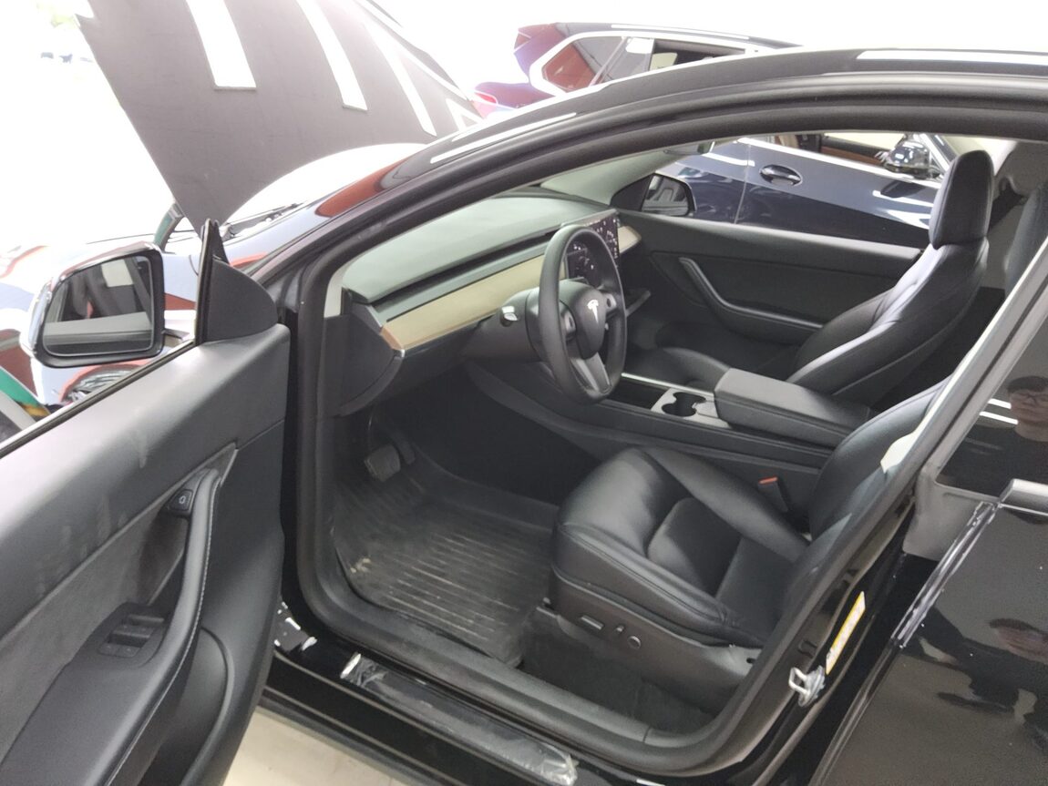 TESLA MODEL Y AWD LONG RANGE 2022 - zdjęcie 10