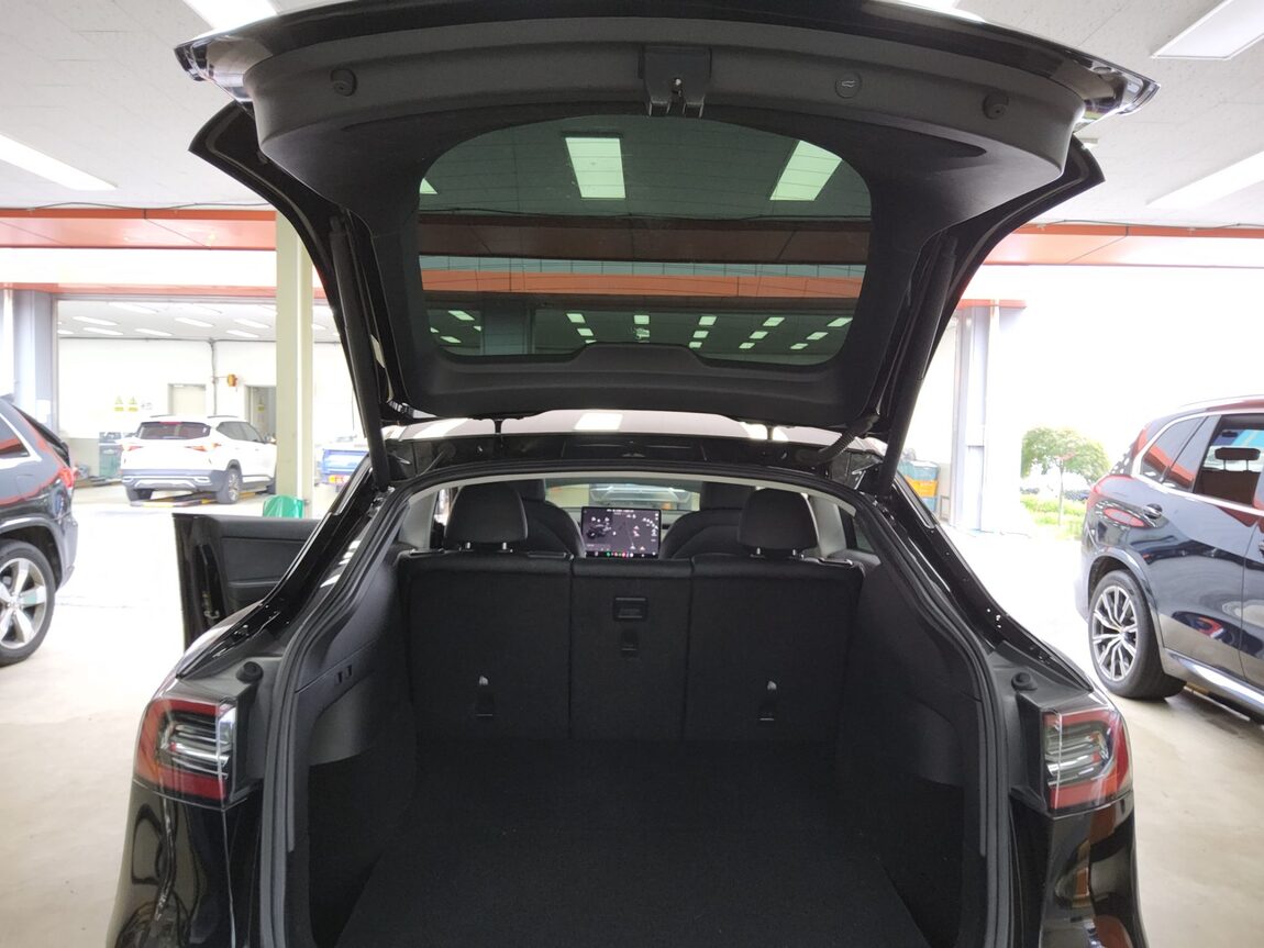 TESLA MODEL Y AWD LONG RANGE 2022 - zdjęcie 15