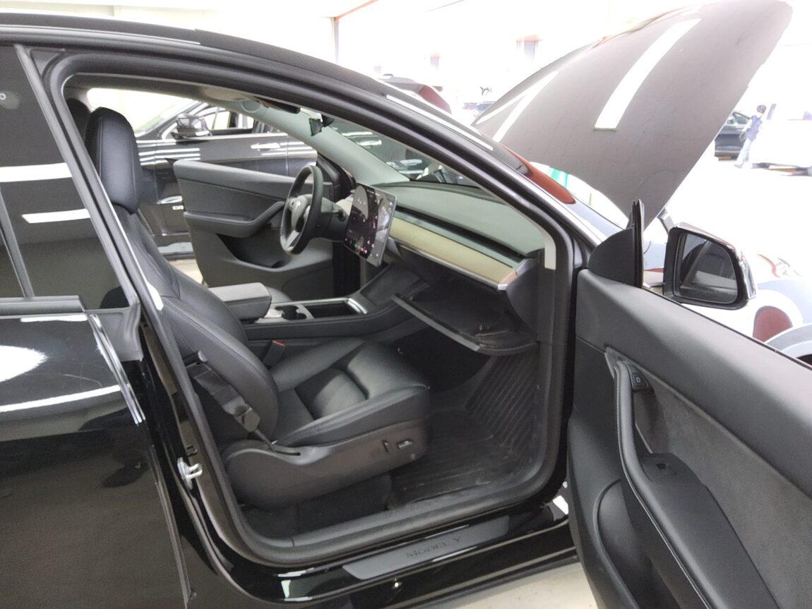 TESLA MODEL Y AWD LONG RANGE 2022 - zdjęcie 14