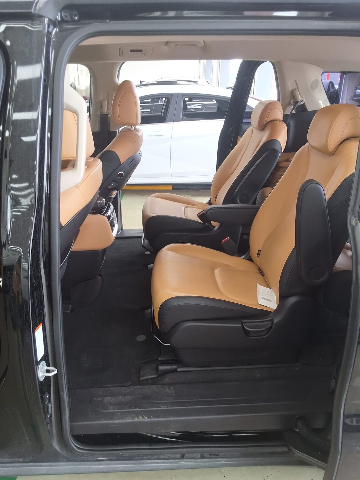 KIA NEW CARNIVAL (KA4) 9-SEATER DIESEL NOBLESSE 2022 - zdjęcie 13