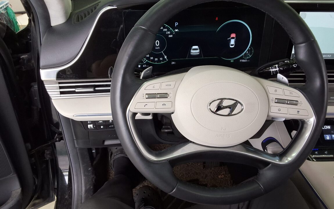 HYUNDAI THE NEW GRANDEUR IG GASOLINE 2.5 LE BLANC 2023 - zdjęcie 17