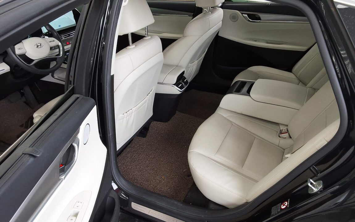 HYUNDAI THE NEW GRANDEUR IG GASOLINE 2.5 LE BLANC 2023 - zdjęcie 12