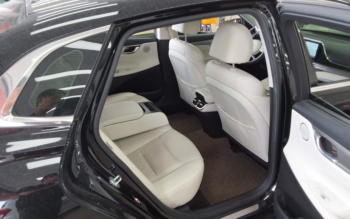 HYUNDAI THE NEW GRANDEUR IG GASOLINE 2.5 LE BLANC 2023 - zdjęcie 13
