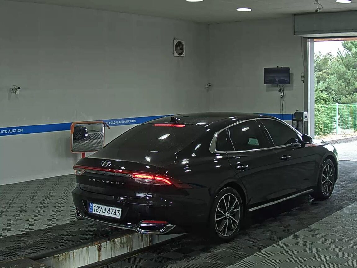 HYUNDAI THE NEW GRANDEUR IG GASOLINE 2.5 LE BLANC 2023 - zdjęcie 5