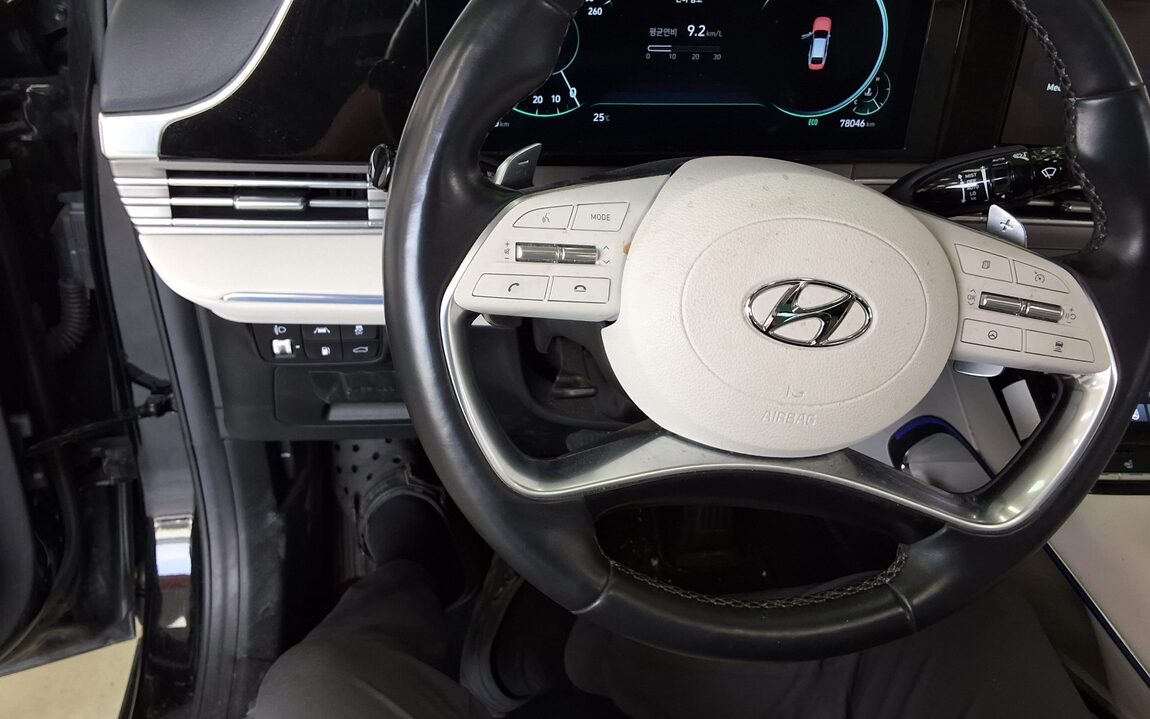 HYUNDAI THE NEW GRANDEUR IG GASOLINE 2.5 LE BLANC 2023 - zdjęcie 17