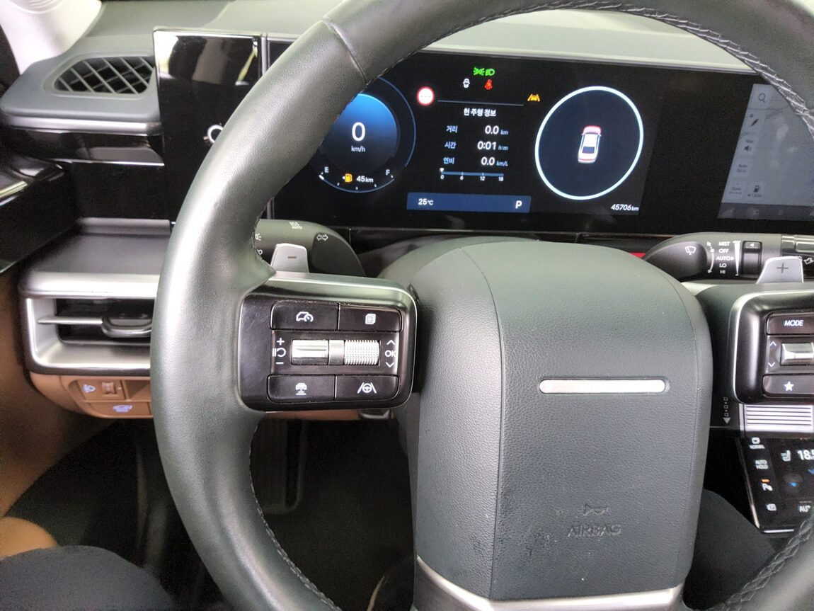 HYUNDAI THE ALL NEW GRANDEUR GASOLINE 2.5 PREMIUM 2023 - zdjęcie 17
