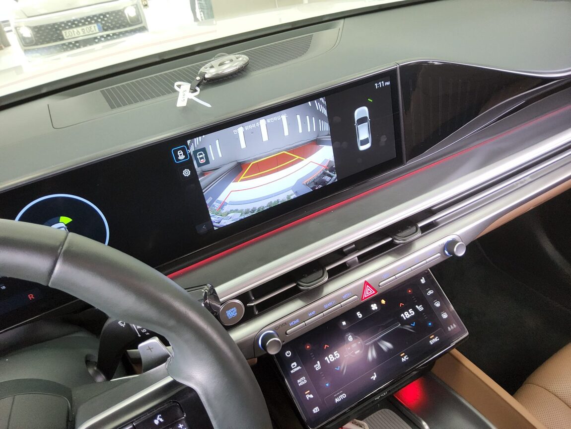 HYUNDAI THE ALL NEW GRANDEUR GASOLINE 2.5 PREMIUM 2023 - zdjęcie 18