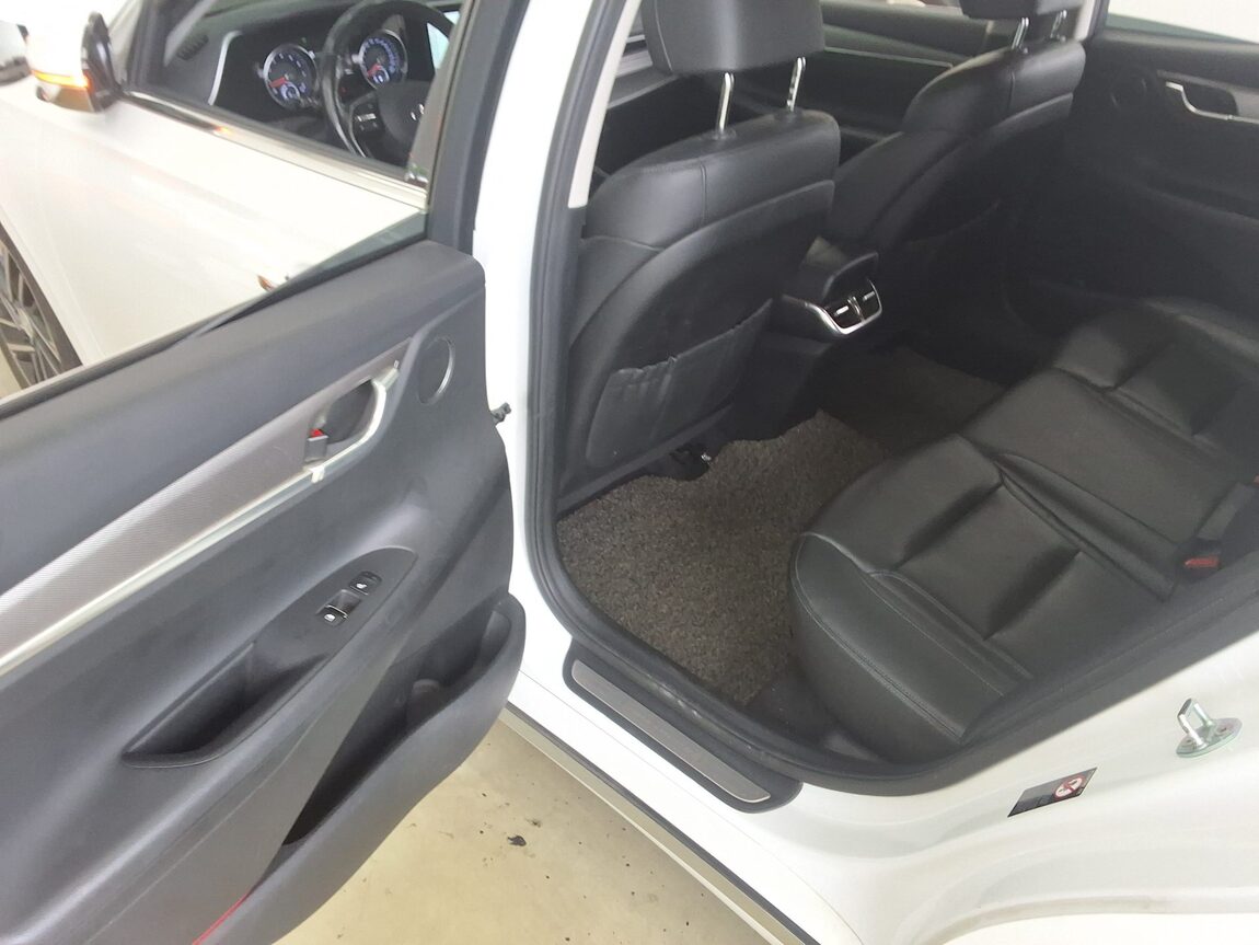 HYUNDAI THE NEW GRANDEUR IG GASOLINE 2.5 PREMIUM CHOICE 2020 - zdjęcie 13