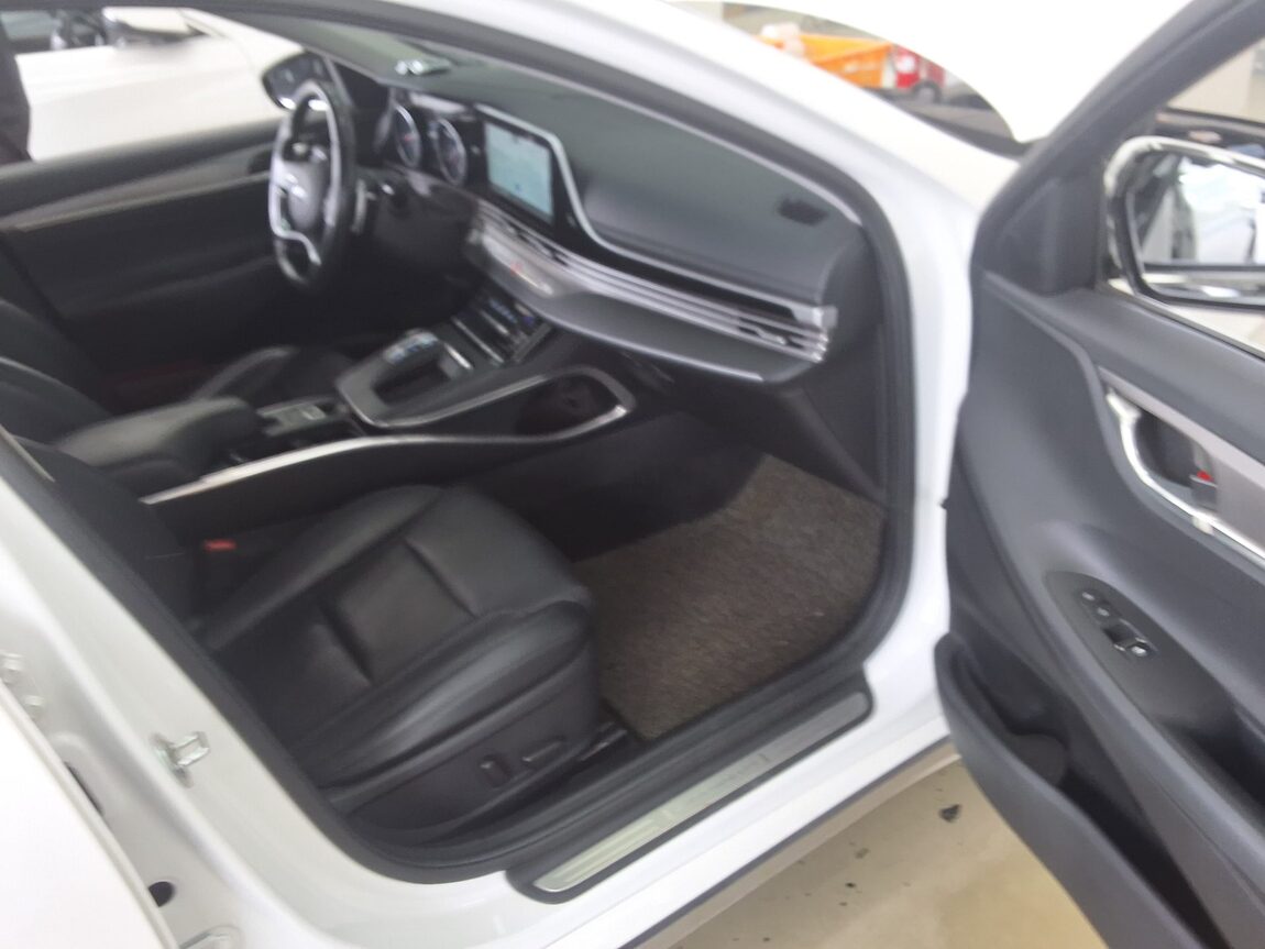 HYUNDAI THE NEW GRANDEUR IG GASOLINE 2.5 PREMIUM CHOICE 2020 - zdjęcie 15