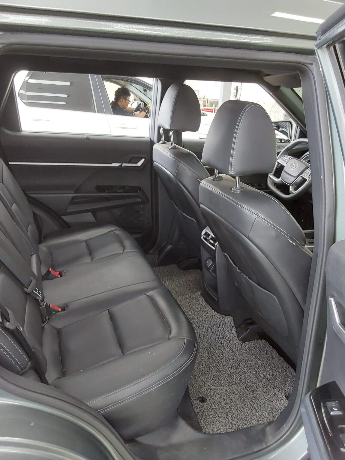 KG MOBILITY (SSANGYONG) TORRES 1.5 GDI-T 2WD T7 2023 - zdjęcie 13
