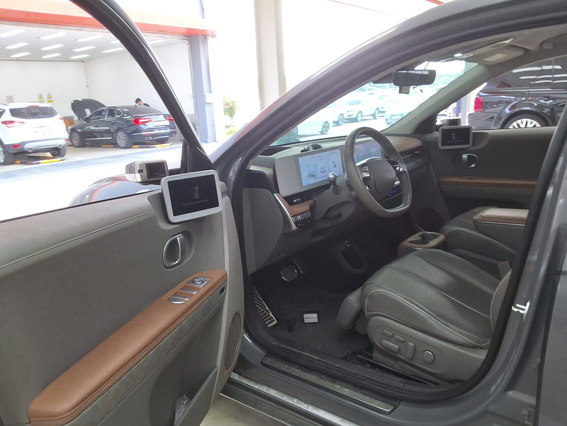 HYUNDAI IONIQ 5 EV 2WD LONG RANGE PRESTIGE 2022 - zdjęcie 11