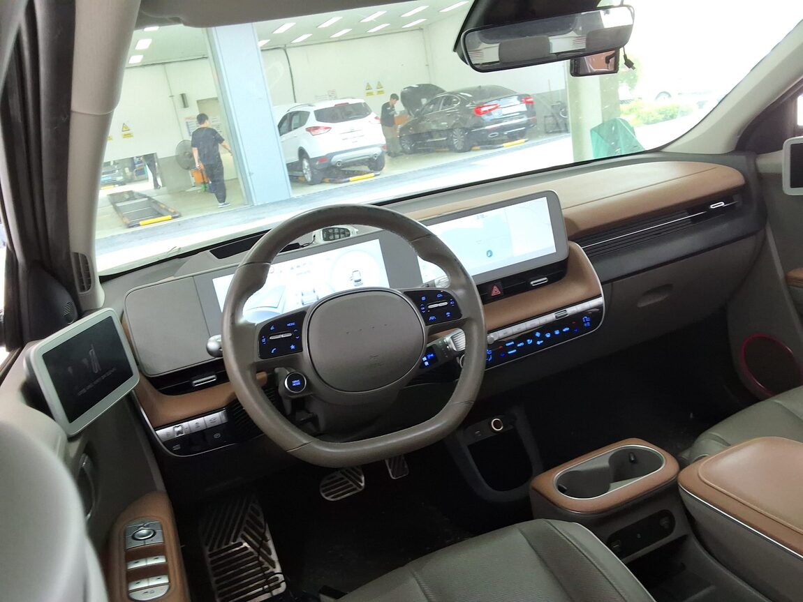 HYUNDAI IONIQ 5 EV 2WD LONG RANGE PRESTIGE 2022 - zdjęcie 12