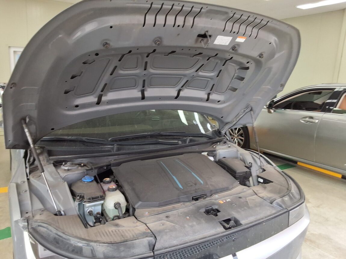 HYUNDAI IONIQ 5 EV 2WD LONG RANGE PRESTIGE 2022 - zdjęcie 18