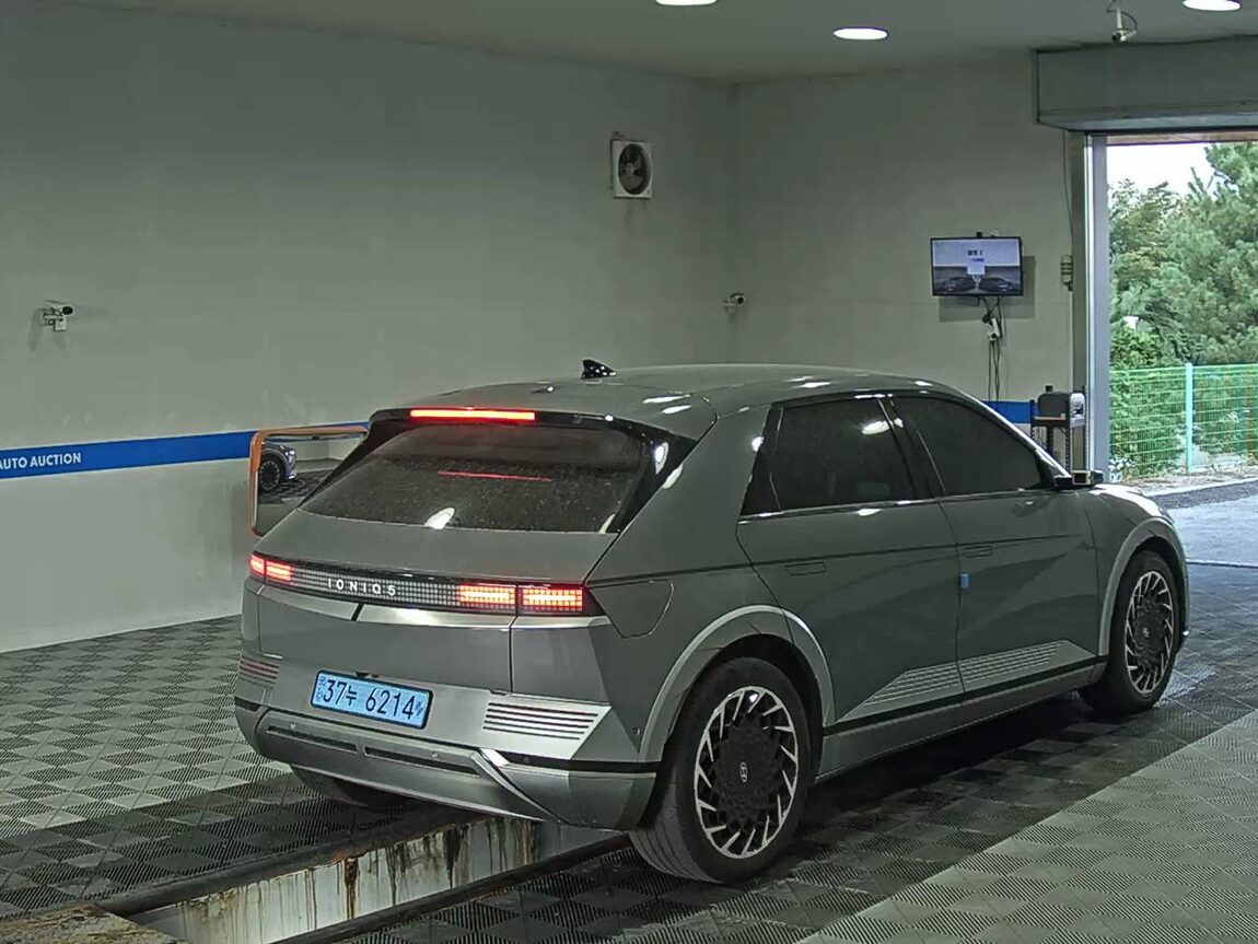 HYUNDAI IONIQ 5 EV 2WD LONG RANGE PRESTIGE 2022 - zdjęcie 5