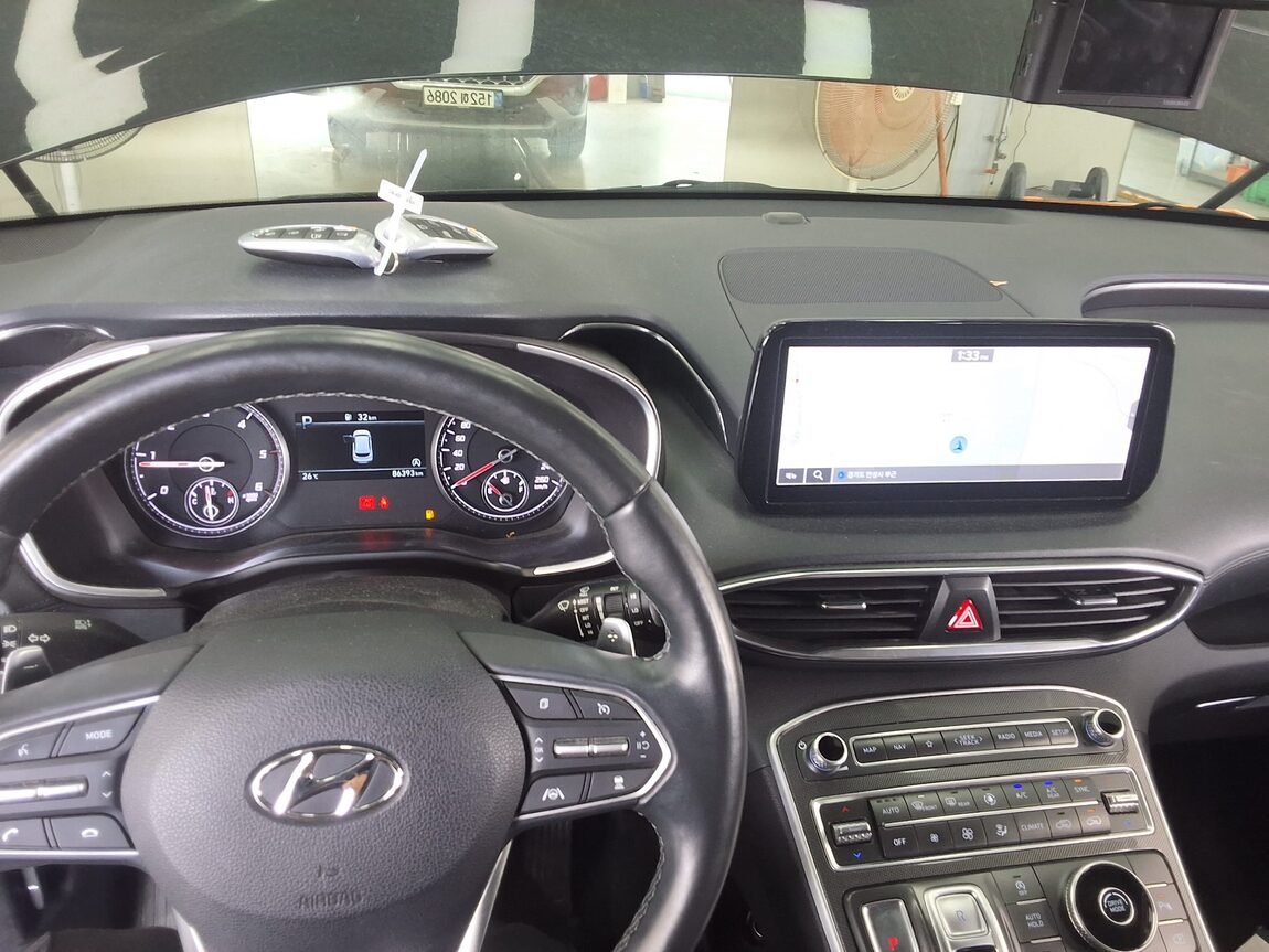 HYUNDAI THE NEW SANTA FE DIESEL 2.2 2WD PREMIUM 2021 - zdjęcie 18