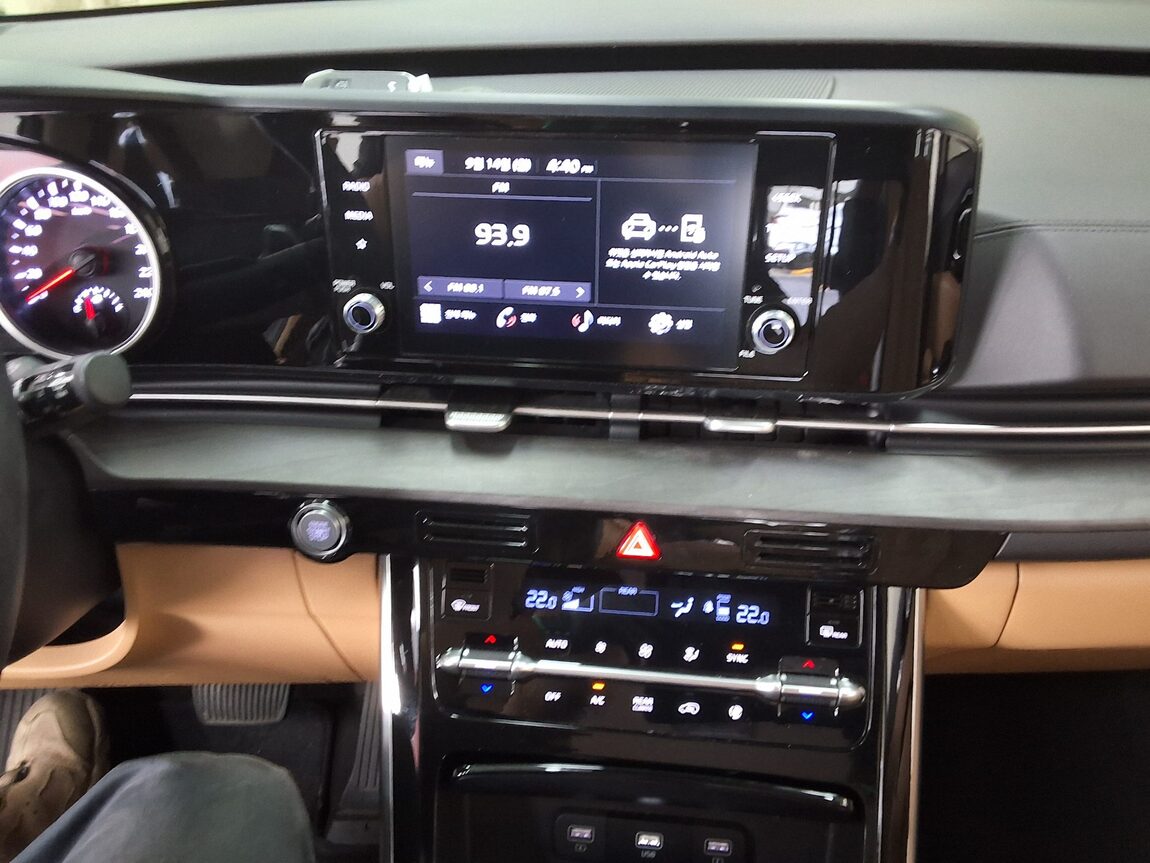 KIA NEW CARNIVAL (KA4) 9-SEATER GASOLINE NOBLESSE 2022 - zdjęcie 24