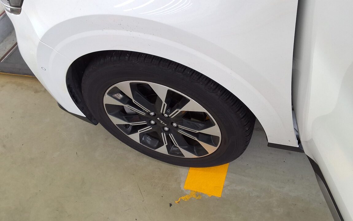 KIA NEW CARNIVAL (KA4) 7-SEATER GASOLINE SIGNATURE 2023 - zdjęcie 24