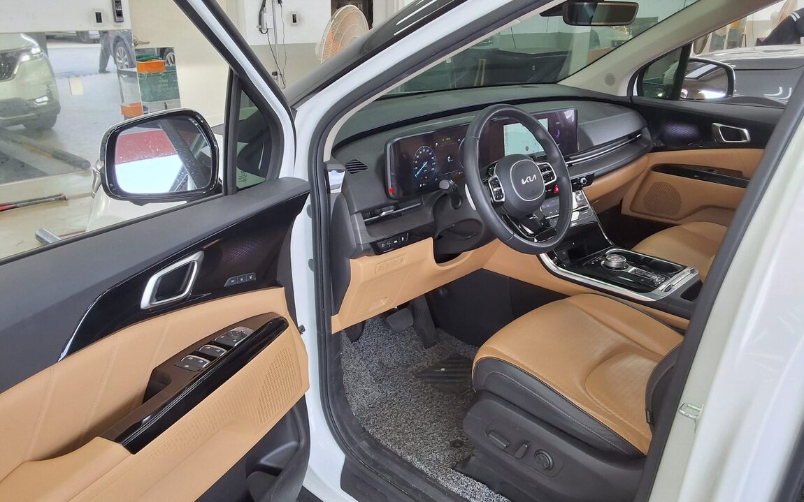 KIA NEW CARNIVAL (KA4) 7-SEATER GASOLINE SIGNATURE 2023 - zdjęcie 10
