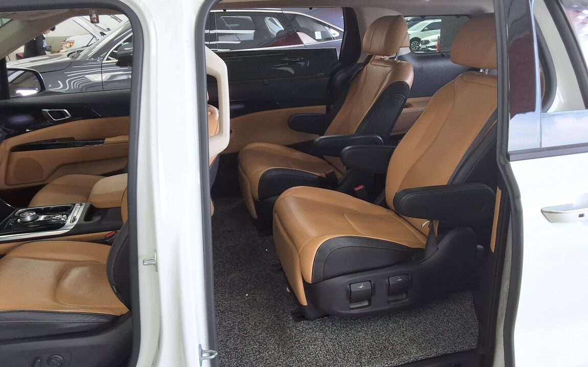 KIA NEW CARNIVAL (KA4) 7-SEATER GASOLINE SIGNATURE 2023 - zdjęcie 12