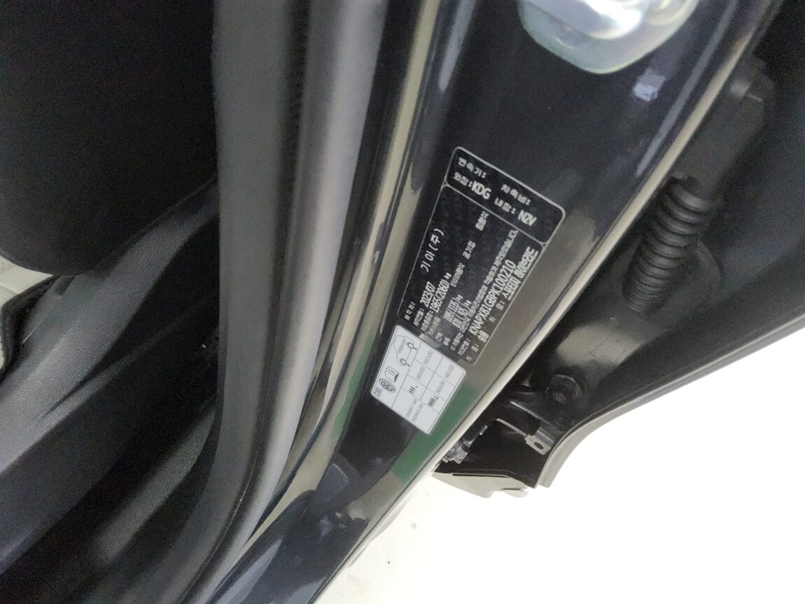 KIA THE ALL NEW SPORTAGE HYBRID 1.6 HEV SIGNATURE 2023 - zdjęcie 16