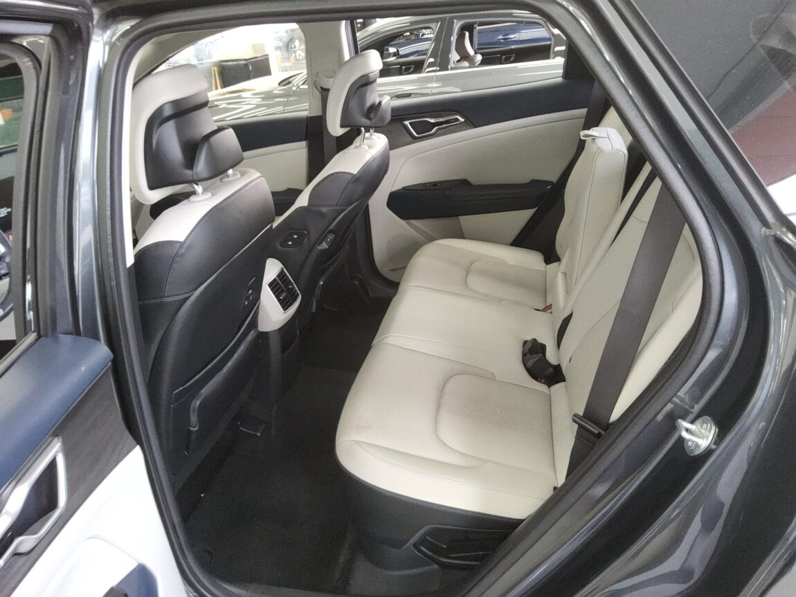 KIA THE ALL NEW SPORTAGE HYBRID 1.6 HEV SIGNATURE 2023 - zdjęcie 12
