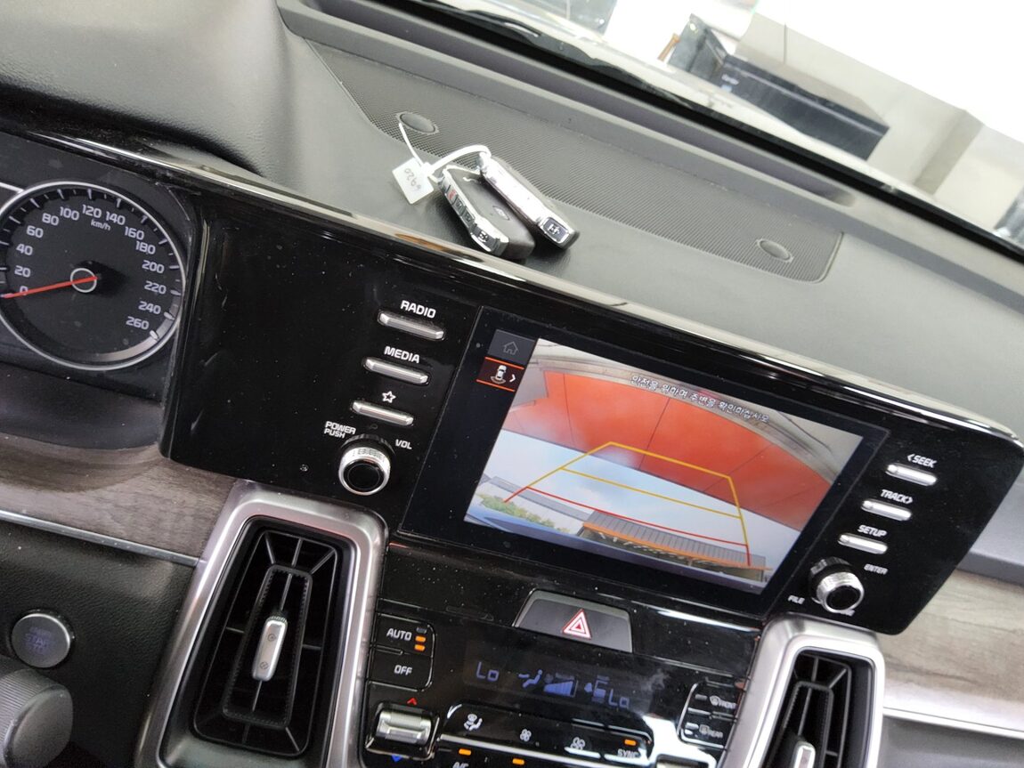 KIA NEW SORENTO (MQ4) 2.2 DIESEL 2WD PRESTIGE 2022 - zdjęcie 17