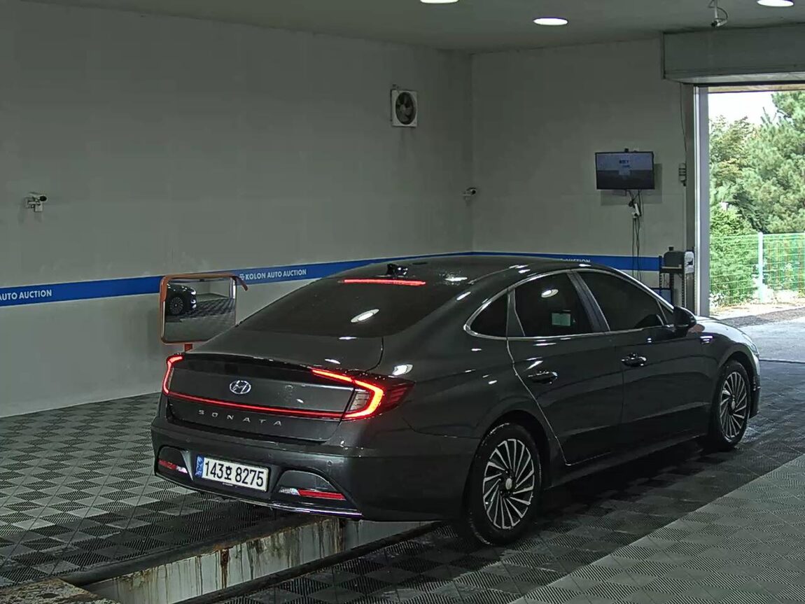 HYUNDAI SONATA (DN8) HYBRID 2.0 HEV PREMIUM PLUS 2022 - zdjęcie 5