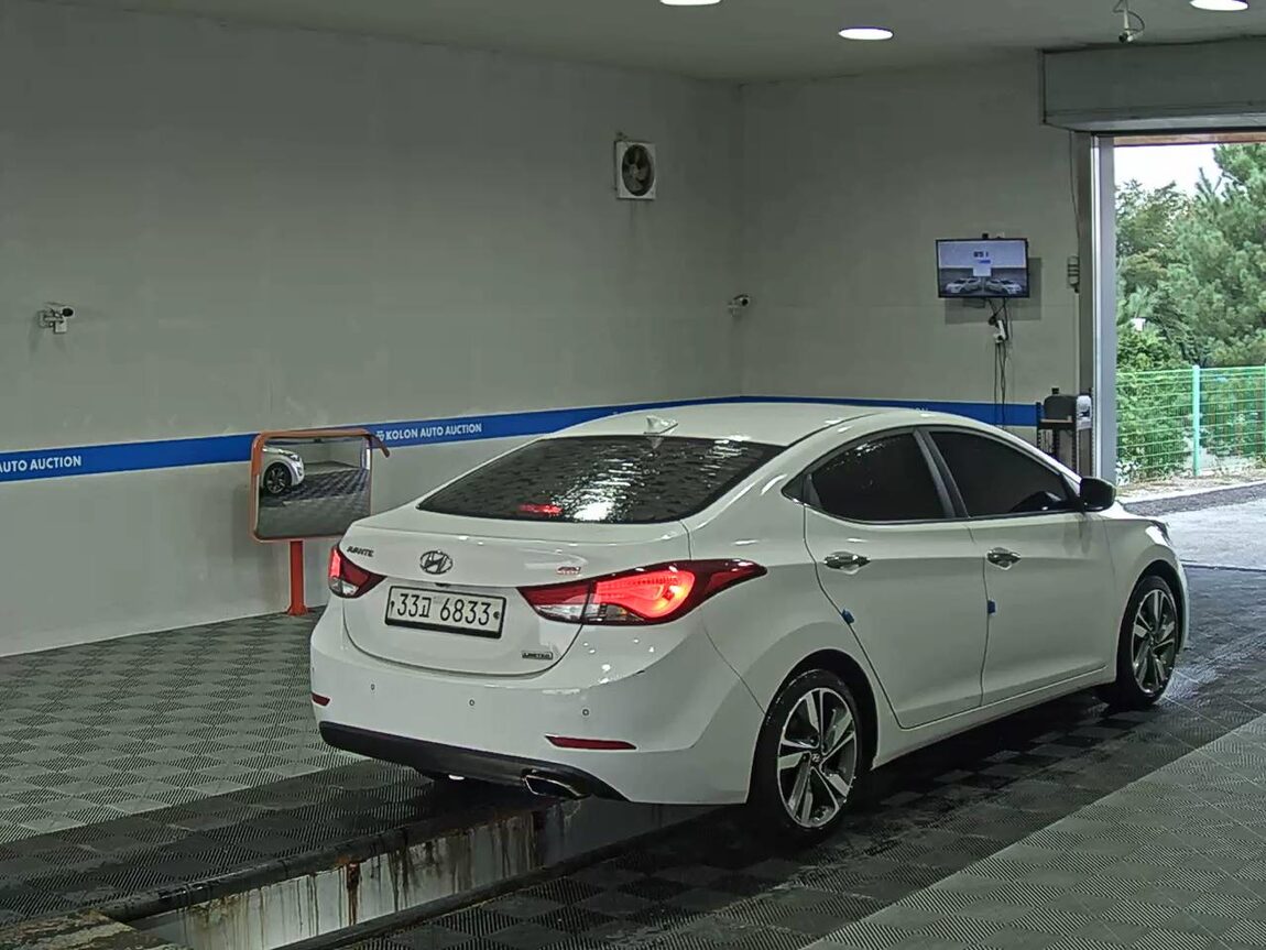 HYUNDAI THE NEW AVANTE MD 1.6 GDi TEN MILLION LIMITED 2016 - zdjęcie 5