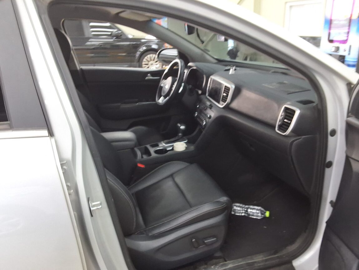 KIA SPORTAGE THE BOLD R2.0 DIESEL 2WD PRESTIGE 2019 - zdjęcie 15