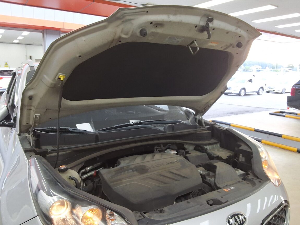KIA SPORTAGE THE BOLD R2.0 DIESEL 2WD PRESTIGE 2019 - zdjęcie 18